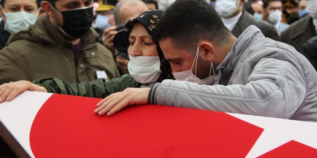 İzmir şehidine hüzünlü veda