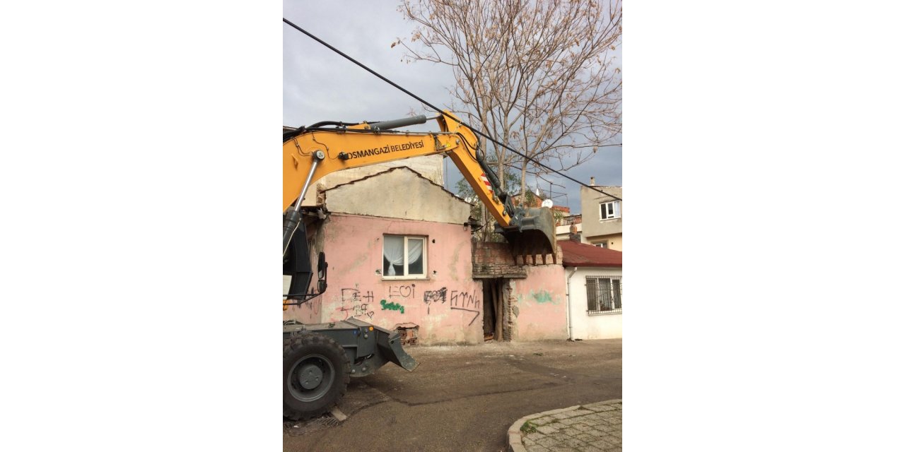 Madde bağımlılarının meskenine balyoz