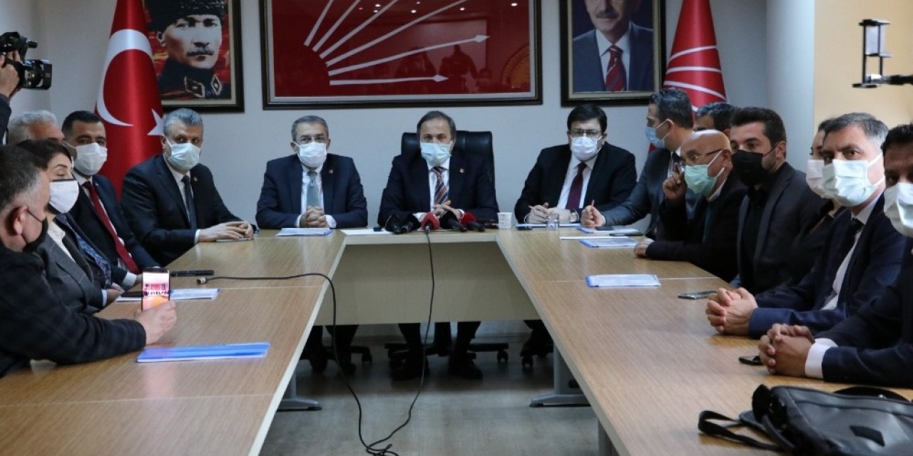 CHP rüşvetten tutuklanan eski başkana sahip çıktı
