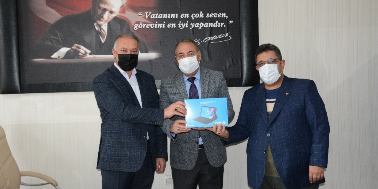 TATSO’dan öğrencilere tablet desteği