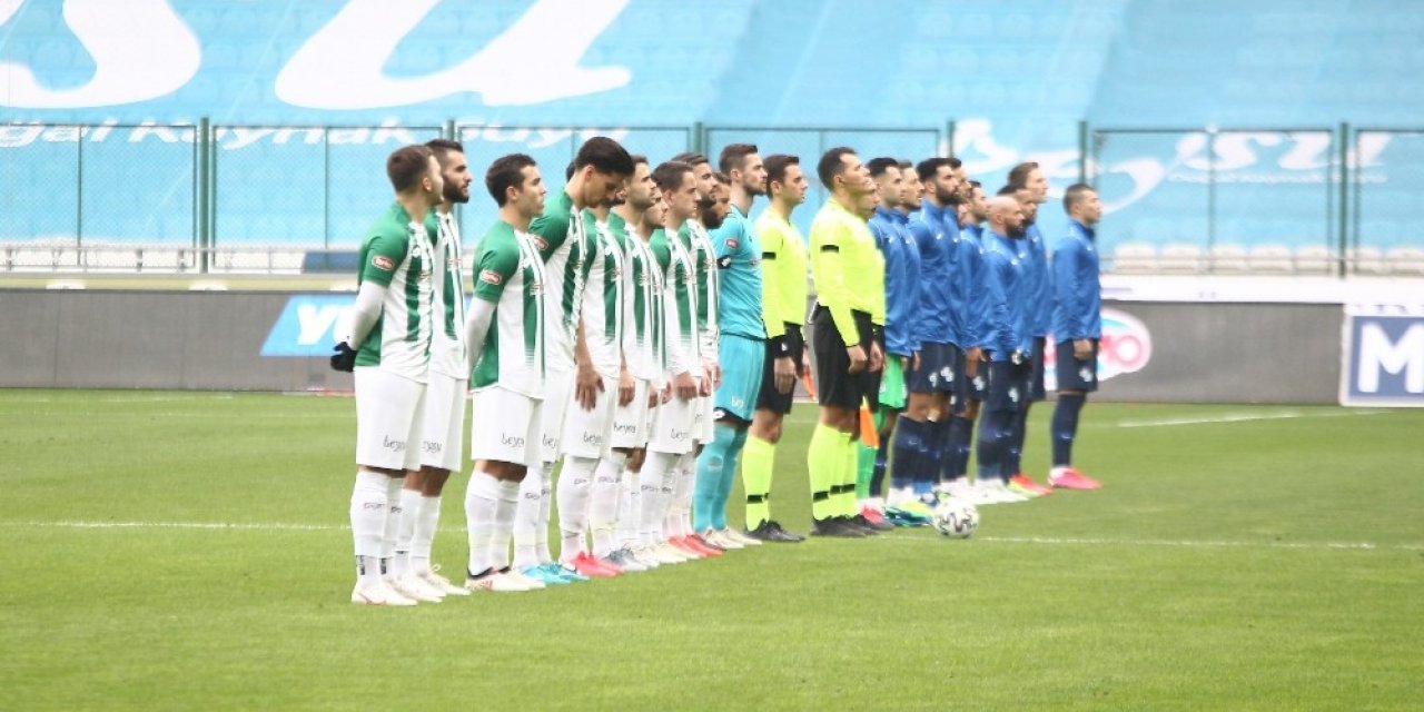 Süper Lig: Konyaspor: 1 - Çaykur Rizespor: 0 (İlk yarı)