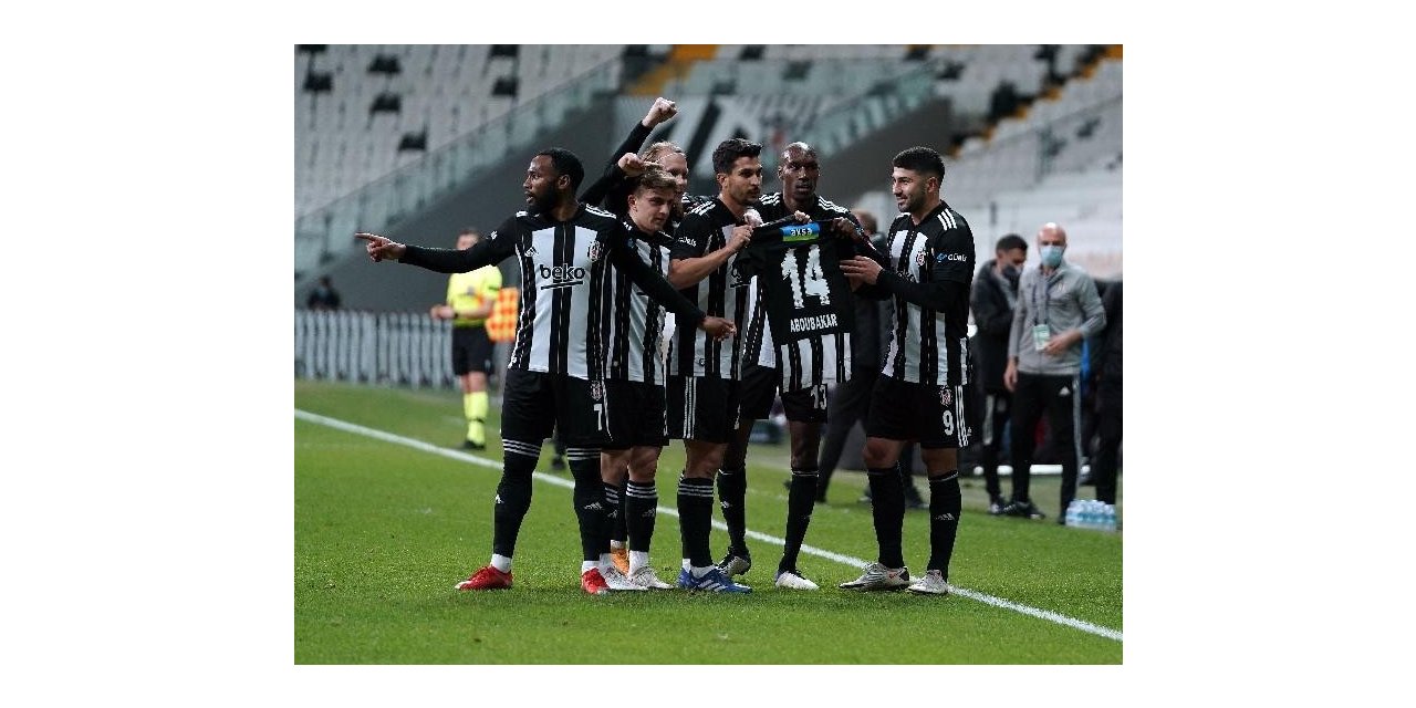 Beşiktaşlı futbolcular Aboubakar’ı unutmadı