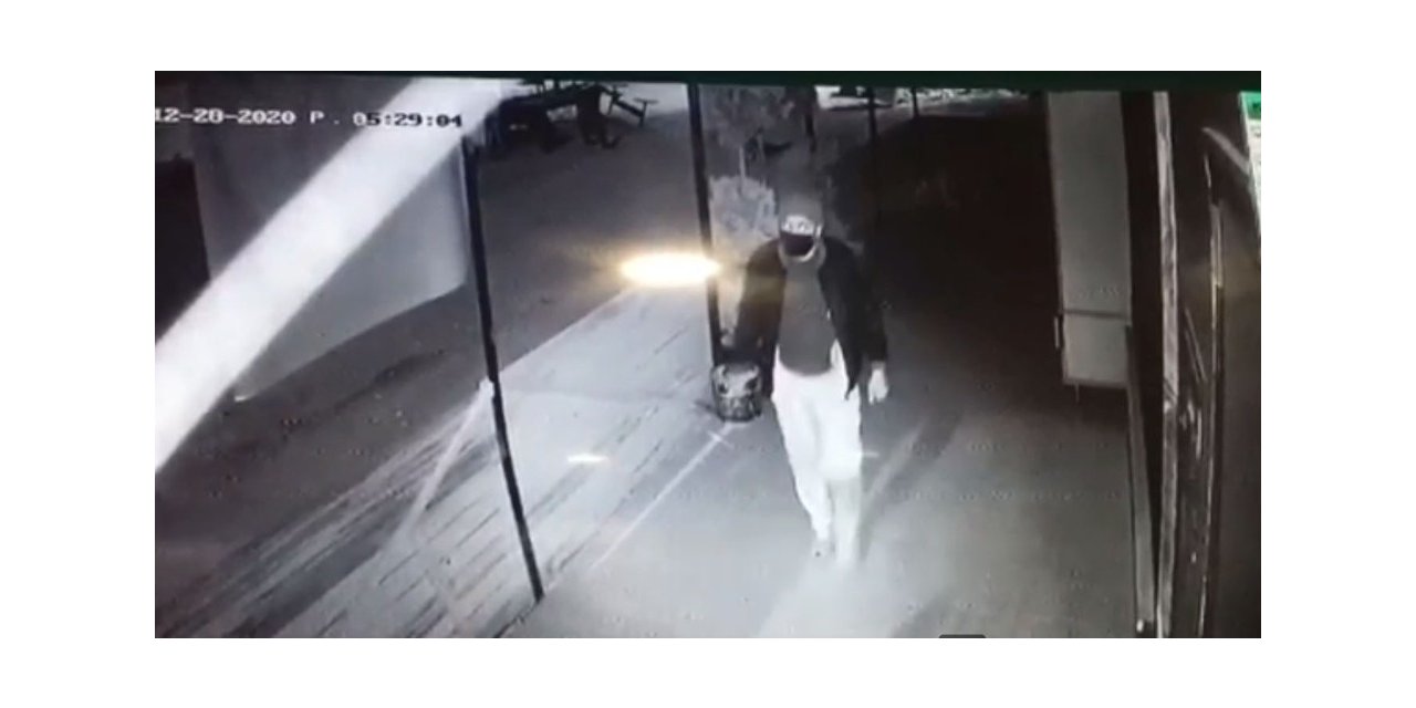 Büfenin malzemelerini kendi mallarıymış gibi alıp gittiler