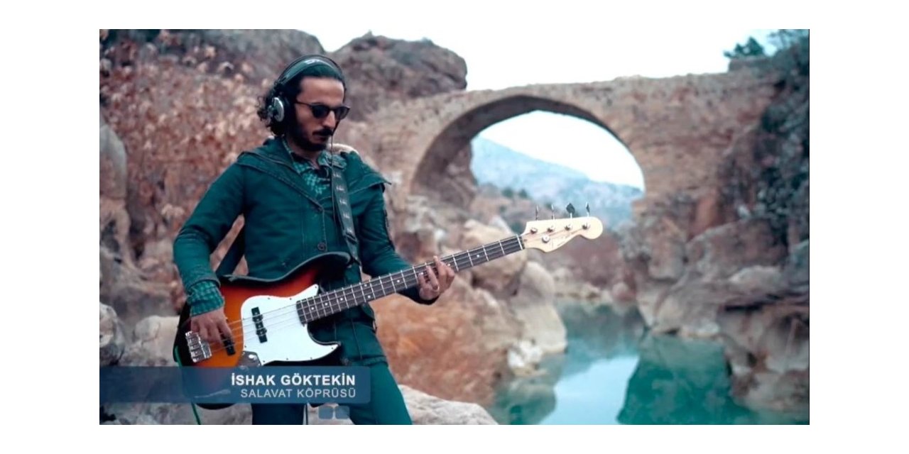 Sınıf öğretmeninden korona virüse dikkat çekmek için ‘Umut Yılı’ klibi