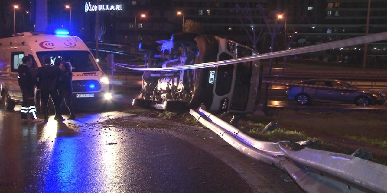 Kontrolden çıkan ambulans devrildi! 2 yaralı