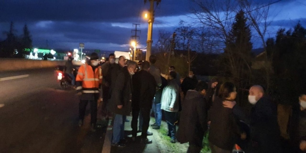 Sabahın karanlığında ekmek almaya giderken servis aracının altında kaldı