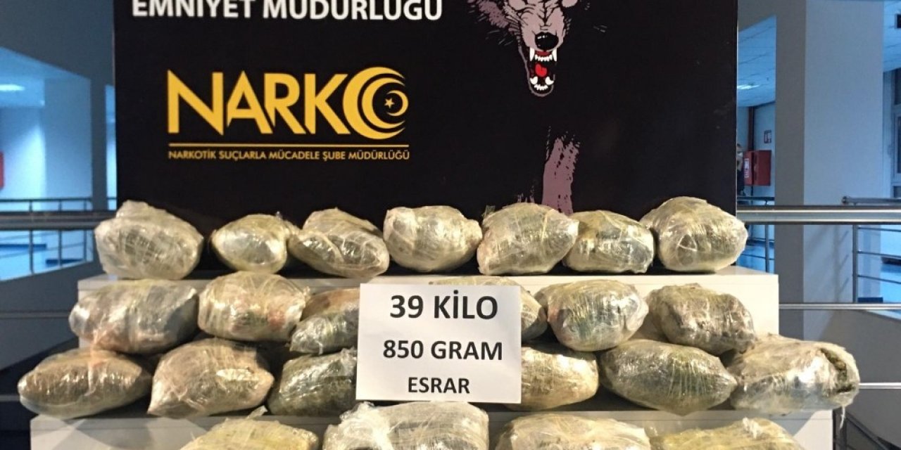 Adana'da şırdan bidonları içindeki uyuşturucu polise takıldı