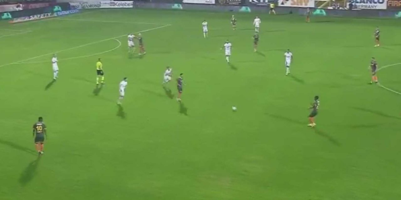 Alanyaspor’u yakan isimler! Kasımpaşa karşısında bu isimler tepki çekti