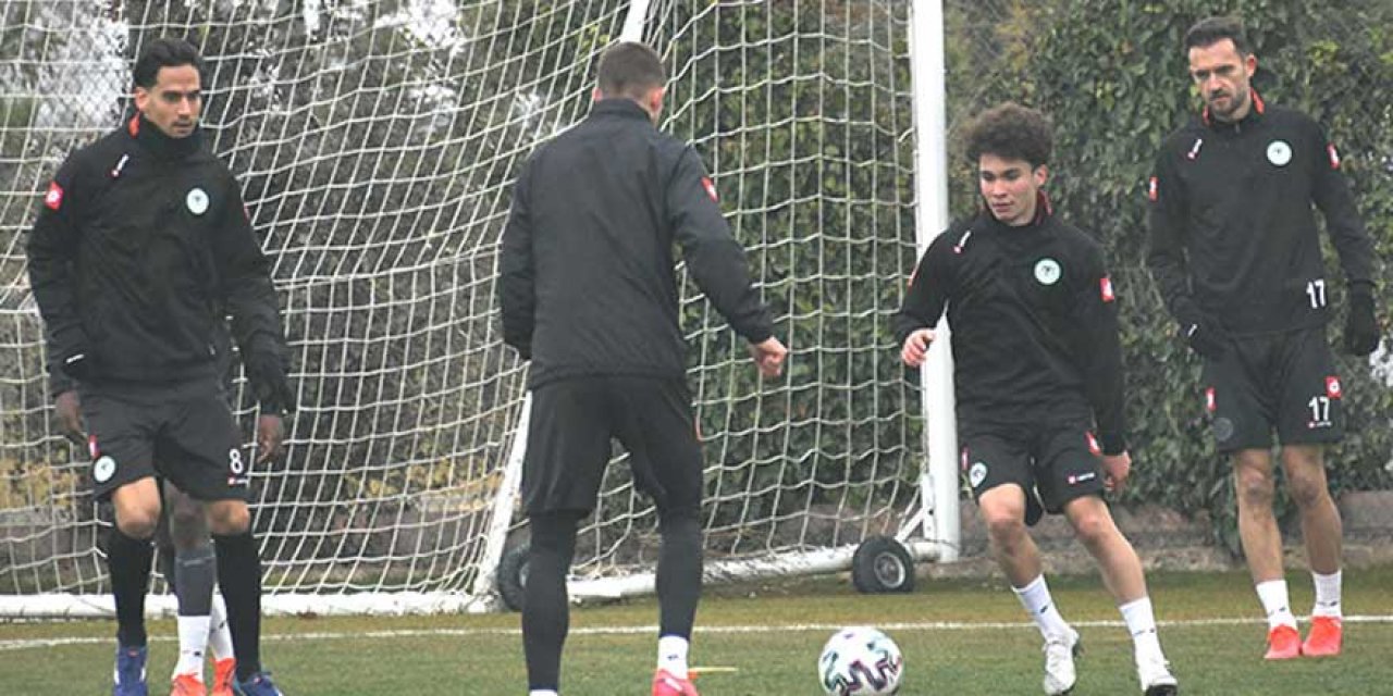 Konyaspor Göztepe'yi yenerek seri yakalamak istiyor! Yeni transferler de idmanda