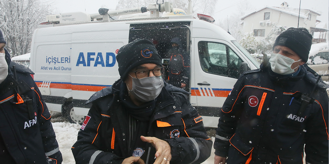 AFAD ve AKUT alarmda! Dağlık bölgede kaybolan doktoru arama çalışmaları sürüyor