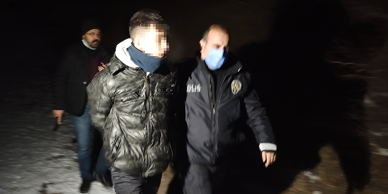 Kısıtlamayı delen genç başka şüphelileri arayan polisten kaçarken yakalandı