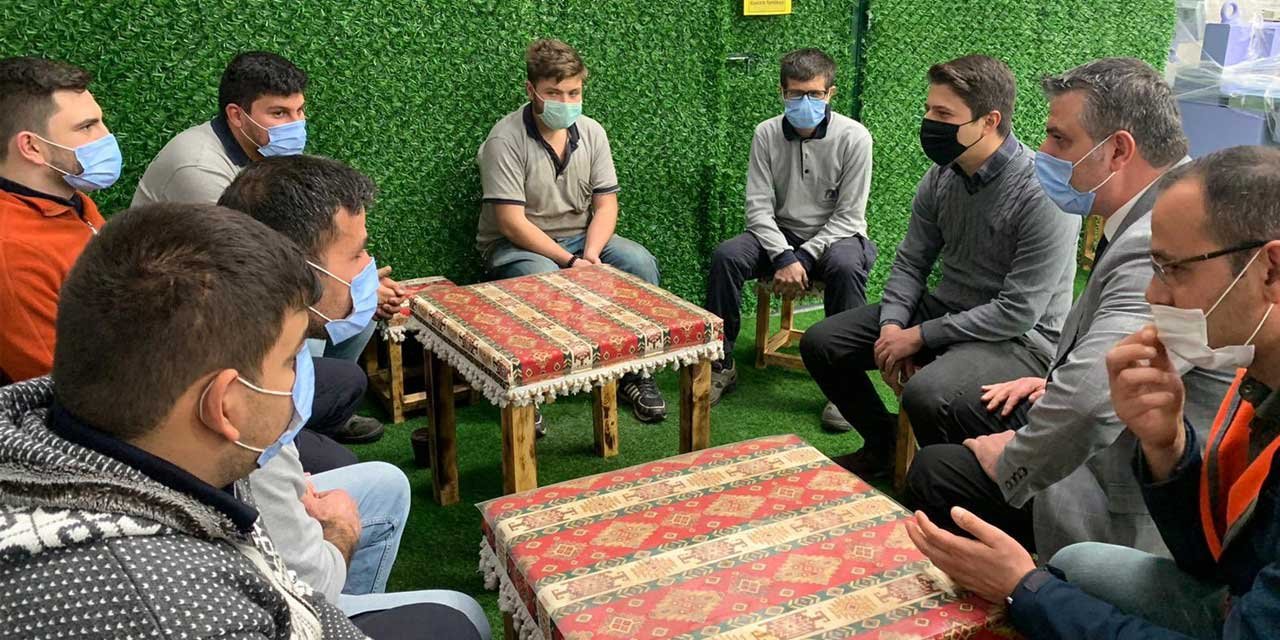 Konya Milletvekili Selman Özboyacı kahramanlarla çay içti