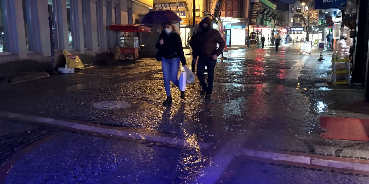 Romanya'dan gelen hava kütlesi Edirne'yi birbirine kattı