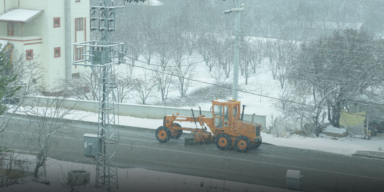 Konya merkezi teğet geçen kar yağışı Halkapınarlıları güldürdü!