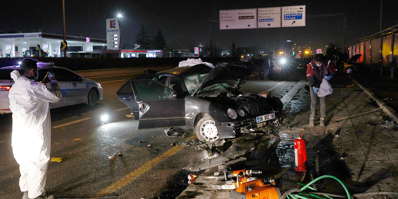 Ankara'da 3 araç birbirine girdi! 1 ölü 3 yaralı