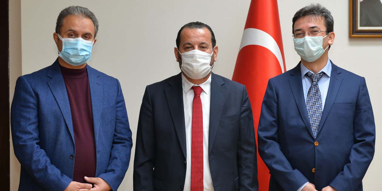 KMÜ Rektörü Akgül personelden helallik aldı