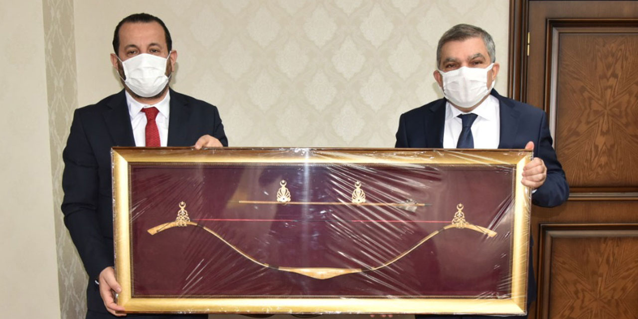 Görev süresi dolan Rektör Akgül'den Karaman protokolüne veda