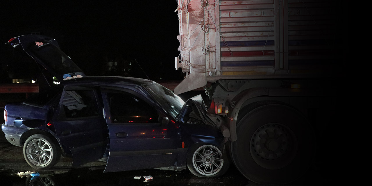 Ankara yolunda feci kaza! Tıra arkadan çarpan otomobilin sürücüsü öldü