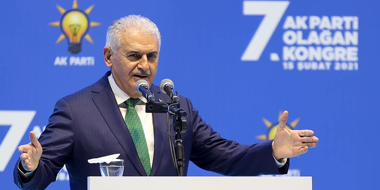 Binali Yıldırım: Yolları böleriz ama Türkiye'yi böldürtmeyiz