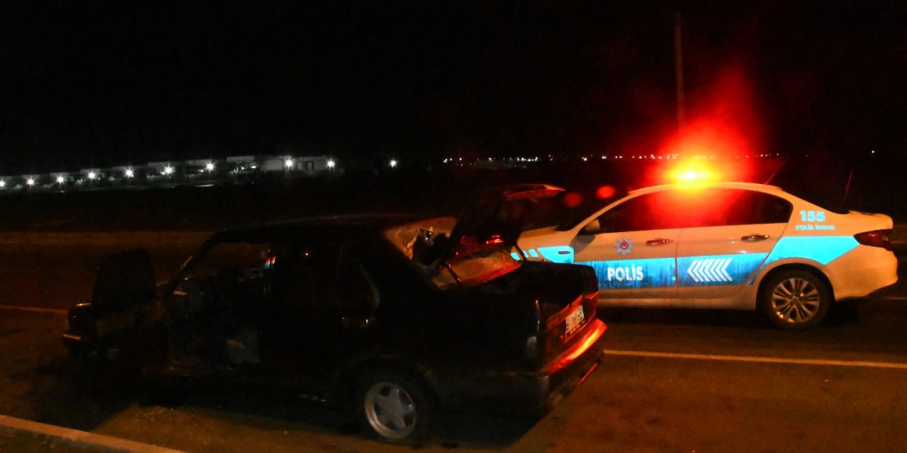 Polisin 'dur' ihtarına uymayarak kaçan 2 kişi kaza yapınca yakalandı