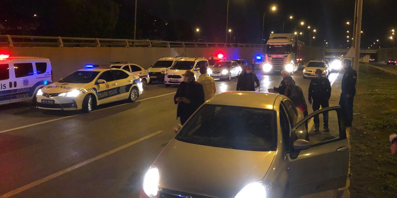 'Dur' ihtarına uymayan sürücü polis aracına çarpıp kaçtı! Kovalamaca sonucu yakalanan şahıs hırsız çıktı