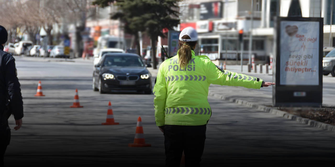 Konya'da sürücüler bol bol gaza bastı! 1378 sürücüye ceza