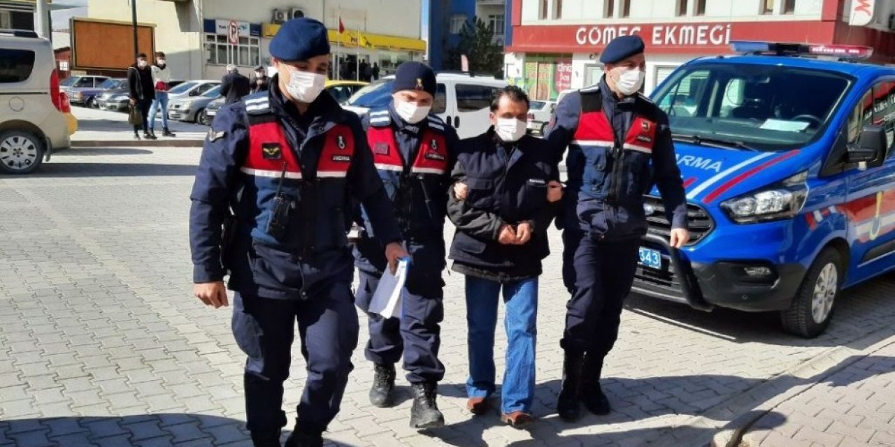 Konya'da girdiği iş yerinden bin lira çalan hırsız JASAT'a yakalandı