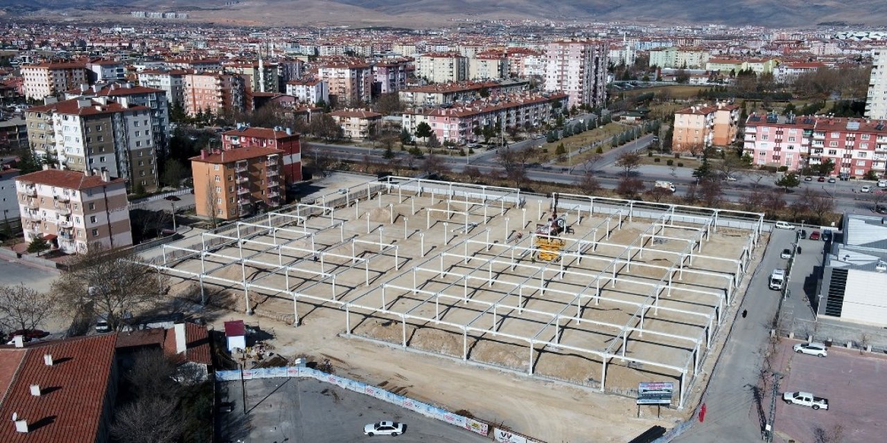 Konya Selçuklu’da kapalı pazar yerlerine bir yenisi daha eklendi