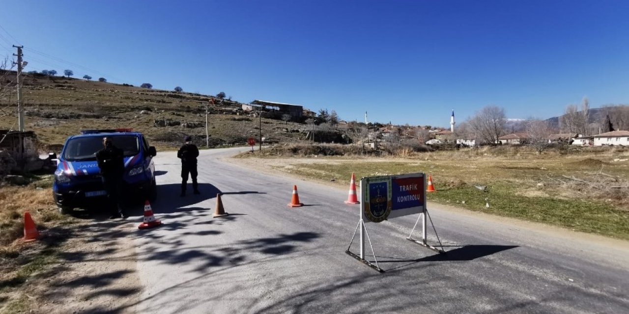 Vakaların hızla arttığı 300 nüfuslu köy karantinaya alındı!