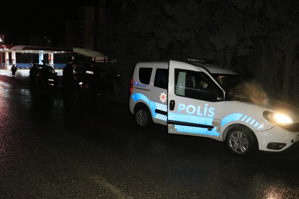 Öldürüp yol kenarına atmışlar!