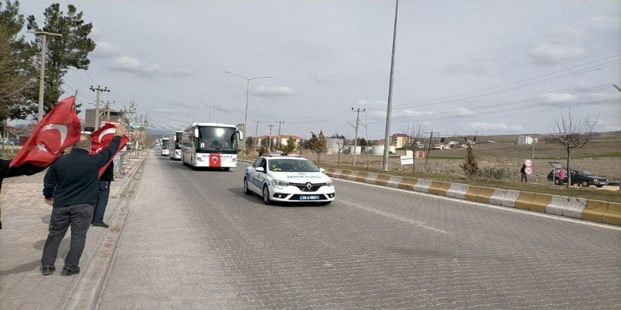 Suriye’ye hareket eden JÖH taburuna Gölbaşı'nda sevgi seli