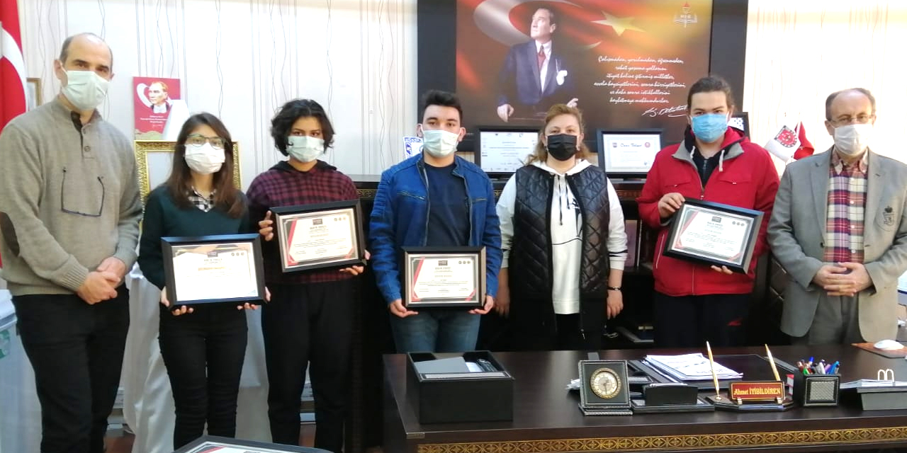 Meram Fen Lisesi IMSEF Uluslararası Bilim ve Müzik Fuarı'ndan derecelerle döndü