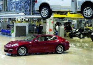 25 bininci Panamera banttan indi