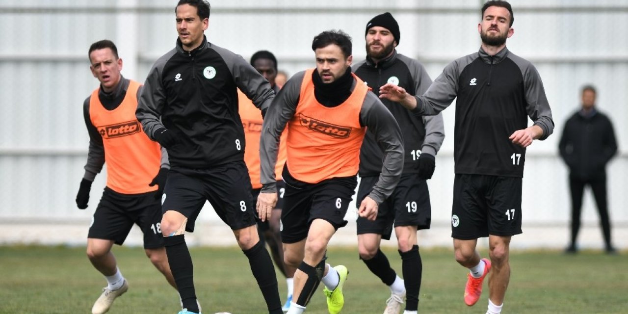 Konyaspor deplasmanda oynayacağı Kasımpaşa maçına hazırlanıyor