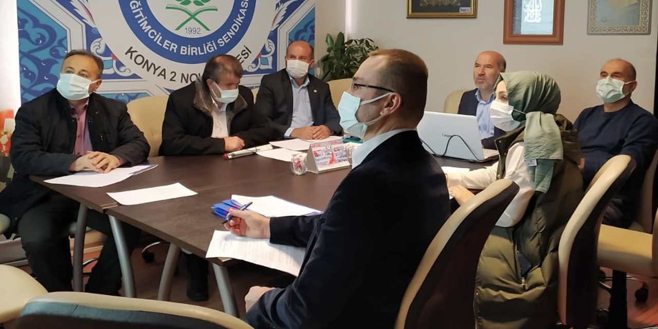 Eğitim-Bir-Sen Konya'dan üniversite çalışanları ile iki aşamalı çalıştay