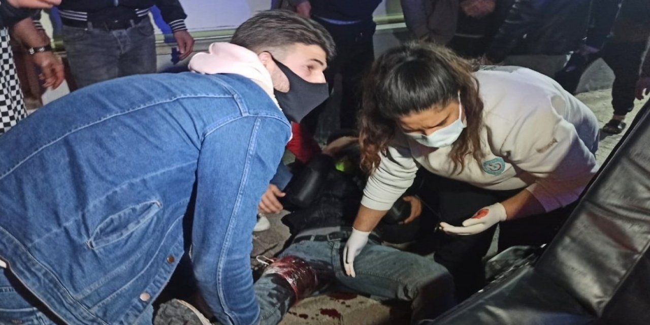 İki grubun satırlı kız kavgasında kan aktı
