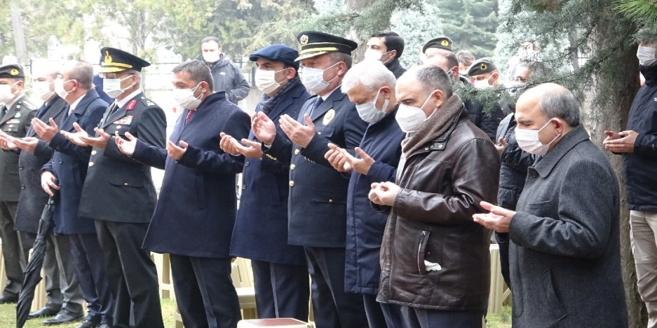 Çanakkale Şehitleri Konya'da dualarla anıldı