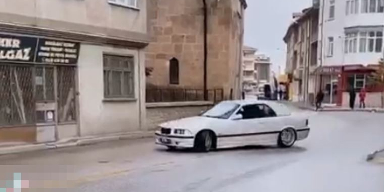 Konya’da makas atıp görüntületen trafik magandasını sosyal medya paylaşımı ele verdi