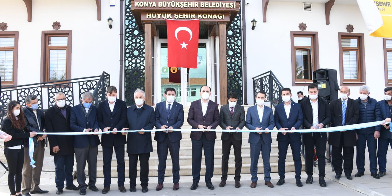 Hüyük Şehir Konağı açıldı