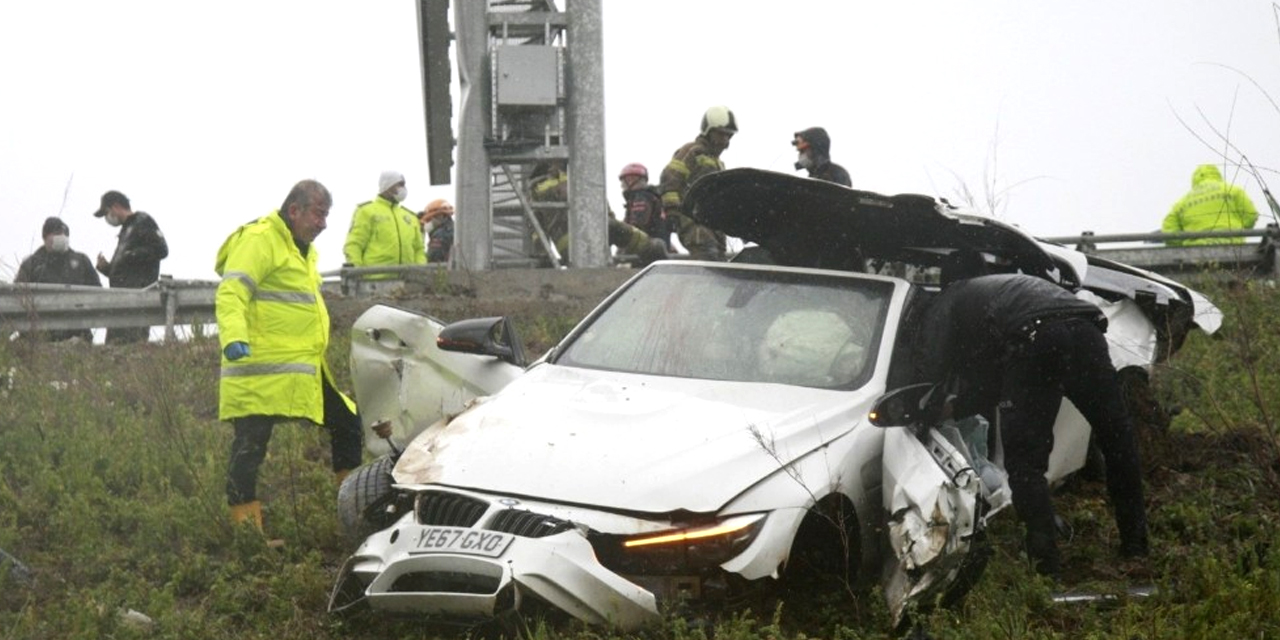 Bariyerlere çarparak şarampole yuvarlanan lüks otomobilin sürücüsü feci şekilde can verdi!