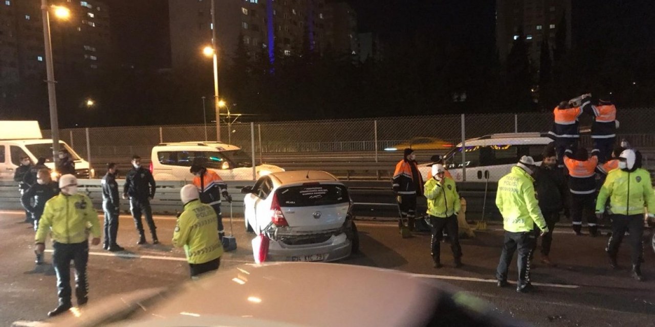 İki otomobilin karıştığı kazada ortalık savaş alanına döndü! 5 yaralı