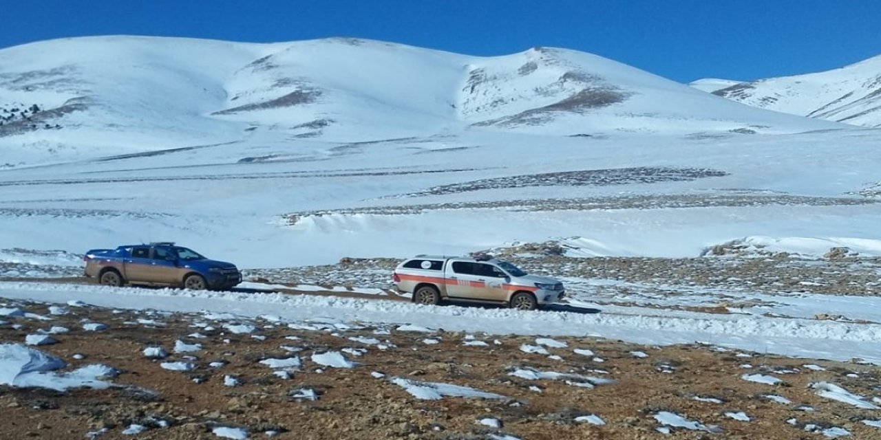 Karaman'da gergin bekleyiş devam ediyor! Tipide kaybolan Ege K. dağ tepe aranıyor