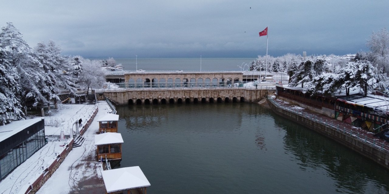 Mart ayı yağışları kuraklıkla can çekişen Beyşehir Gölü Havzası’na ilaç gibi geldi