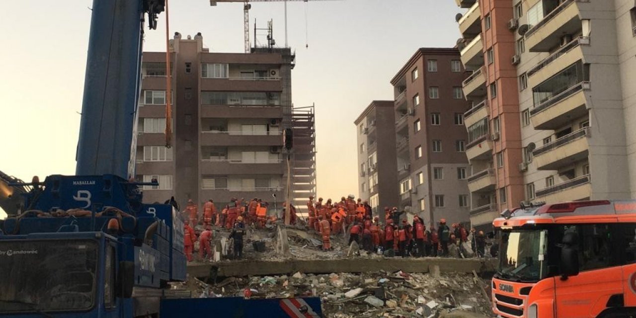 İzmir’deki depremde yıkılmıştı! O apartman ile ilgili tutuklu sayısı 2’ye yükseldi