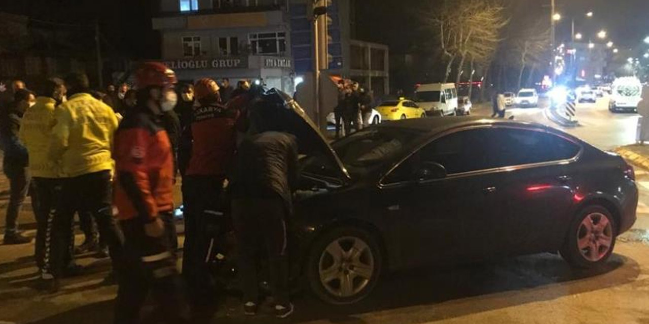 Otomobil pikapla çarpıştı! 1 yaralı   