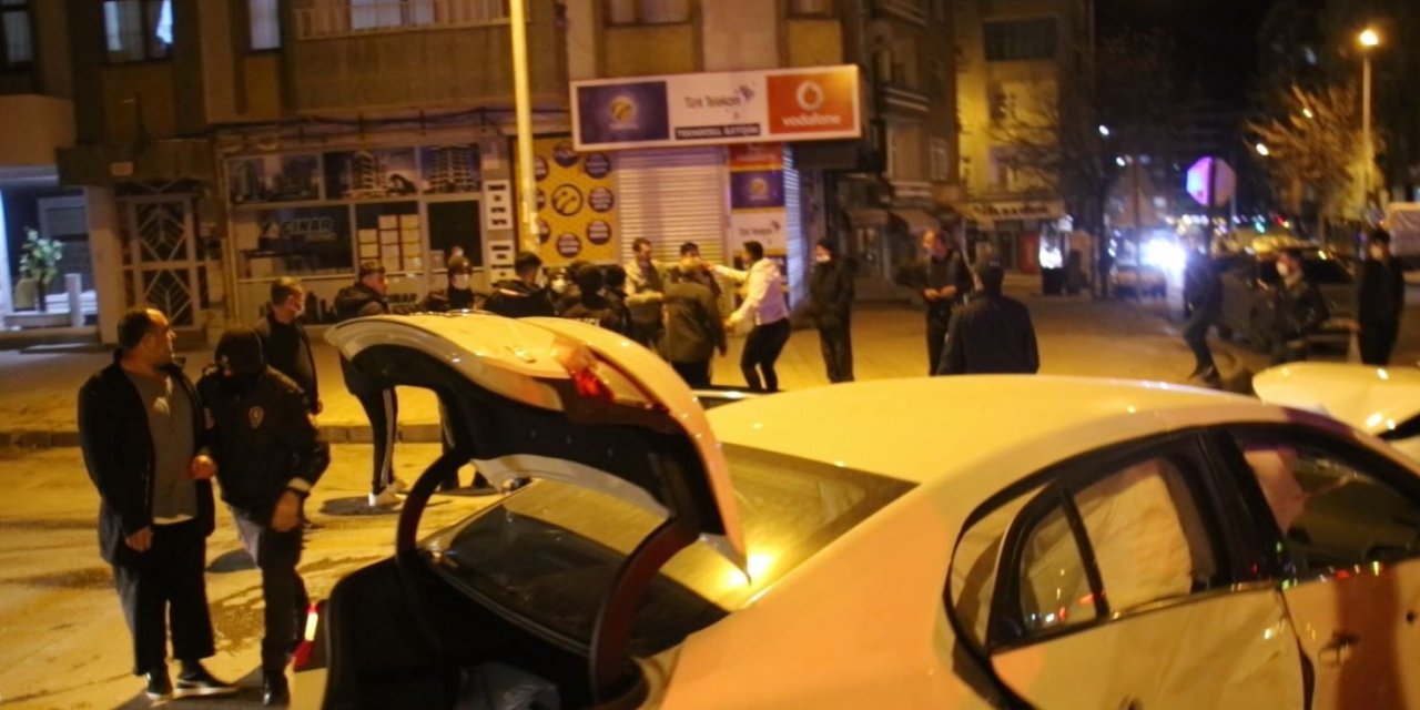 Trafik kazasının ardından başlayan kavga büyüdü! 3 gözaltı