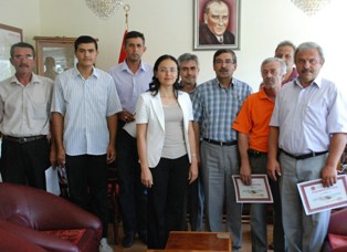 Evliliğe ağaç dikerek başlayanlara, teşekkür!