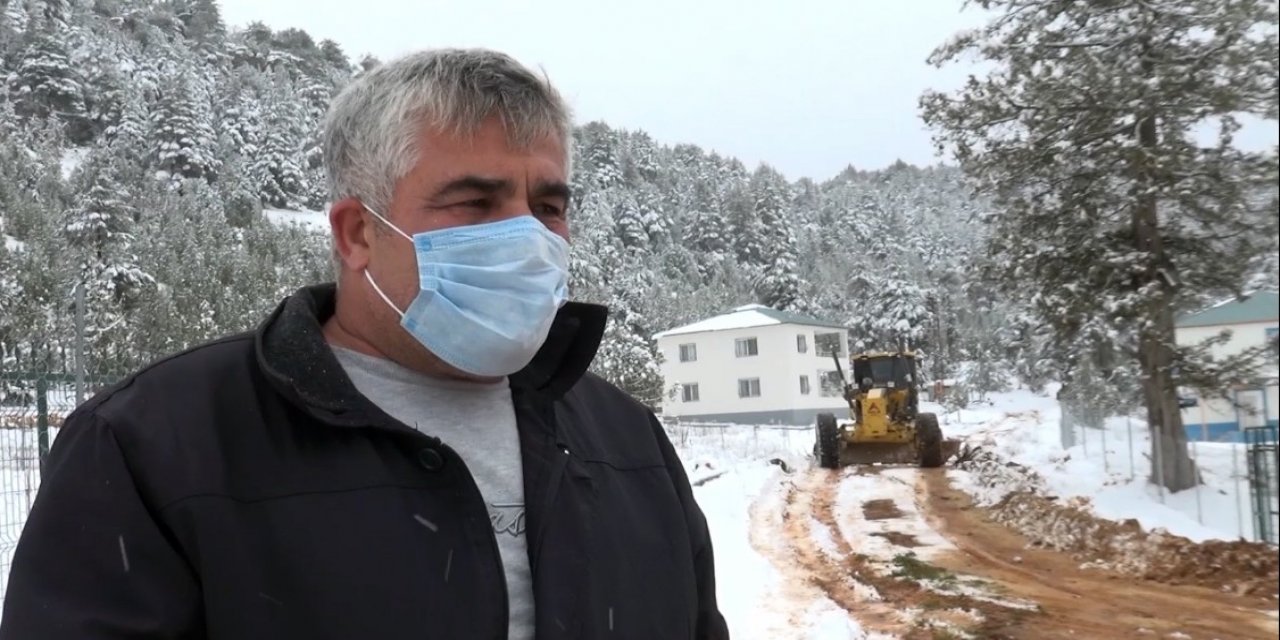 Kısıtlamayı yaylada geçirmek isteyen aile karda mahsur kaldı