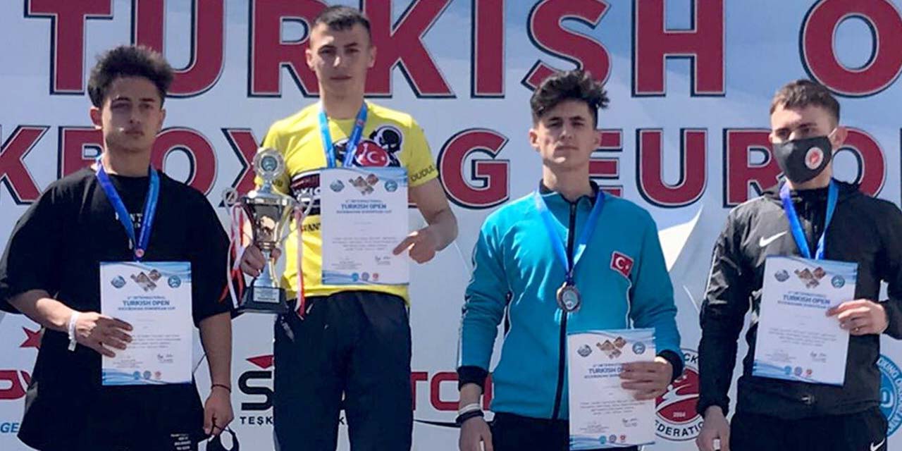 Karatay Belediye Sporlu Kick Boksçular Avrupa Kupasından madalyalarla döndü