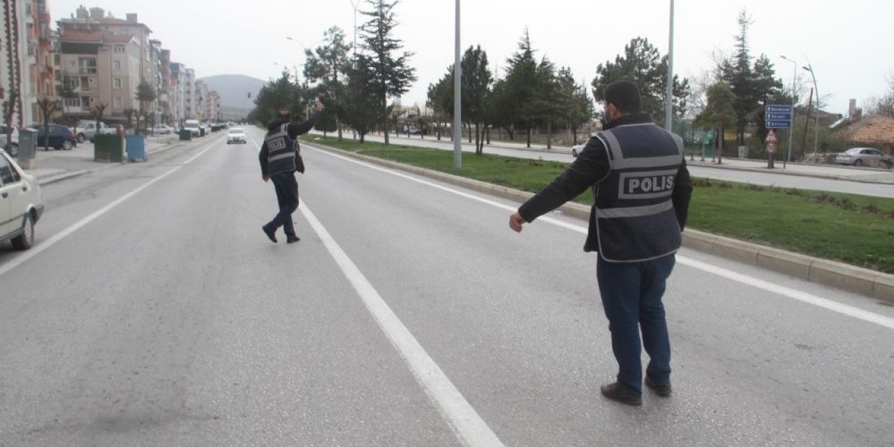 Konya Beyşehir’de şok uygulama! Sokağa çıkma yasağını ihlal eden 7 kişiye ceza kesildi